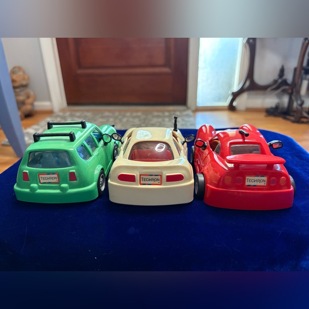 🔥The 1st 3-Vintage 1996 Chevron Cars:Sam Sedan, Wendy Wagon, & Tony Turbo NIB - Picture 9 of 16